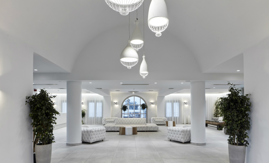 Costa Grand Hotel